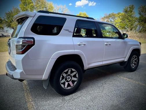 2024 Toyota 4Runner TRD Off Road Premium