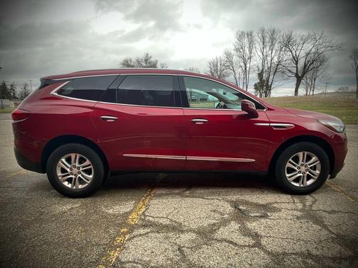 2018 Buick Enclave Essence