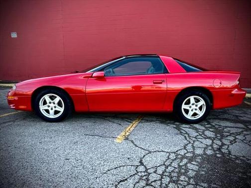 1998 Chevrolet Camaro Base