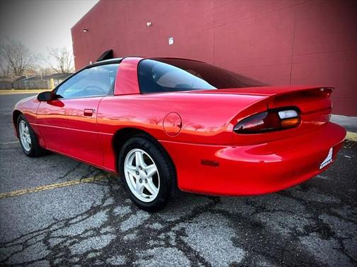 1998 Chevrolet Camaro Base