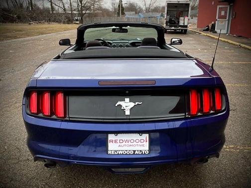 2016 Ford Mustang V6