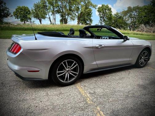 2015 Ford Mustang EcoBoost Premium