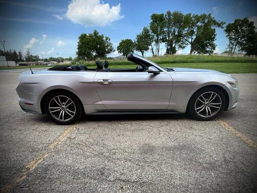 2015 Ford Mustang EcoBoost Premium