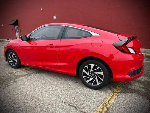 2017 Honda Civic LX-P