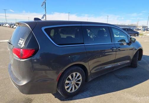 2018 Chrysler Pacifica Touring Plus