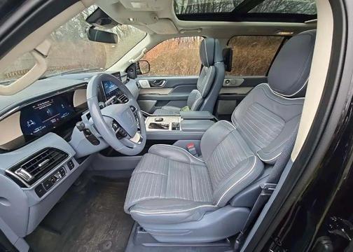2022 Lincoln Navigator Black Label