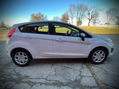 2013 Ford Fiesta SE