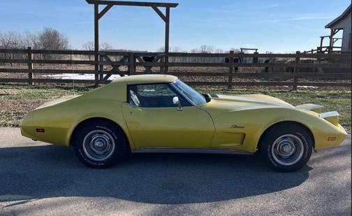 1975 Chevrolet Corvette Base
