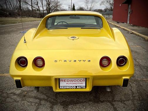 1975 Chevrolet Corvette Base