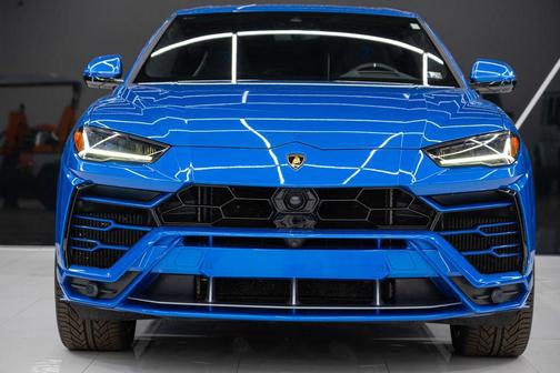 2020 Lamborghini Urus Base