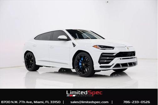 2021 Lamborghini Urus Graphite Capsule