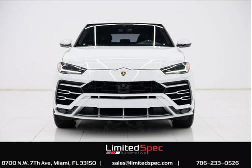 2021 Lamborghini Urus Graphite Capsule
