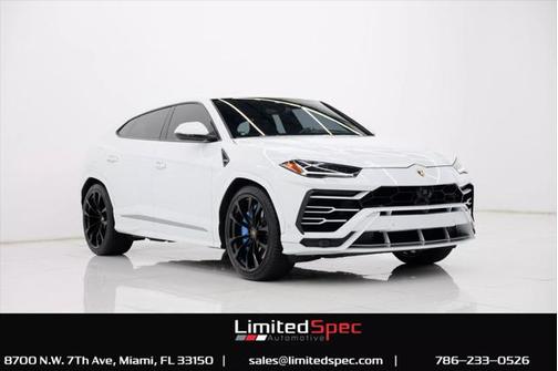 2021 Lamborghini Urus Graphite Capsule