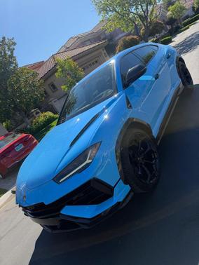 2024 Lamborghini Urus Performante
