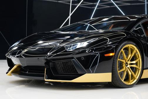 2017 Lamborghini Aventador LP700-4