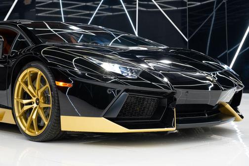 2017 Lamborghini Aventador LP700-4