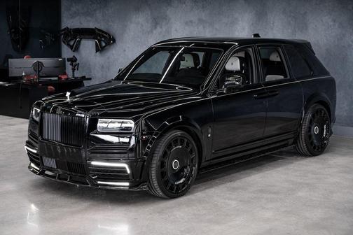 Black 2023 Rolls-Royce Cullinan