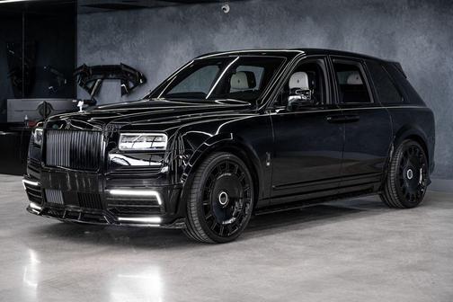 Black 2023 Rolls-Royce Cullinan