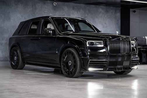 Black 2023 Rolls-Royce Cullinan