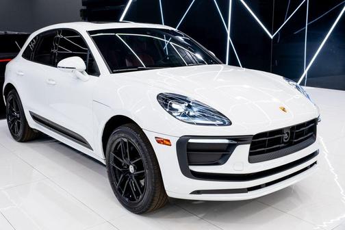 2022 Porsche Macan Base