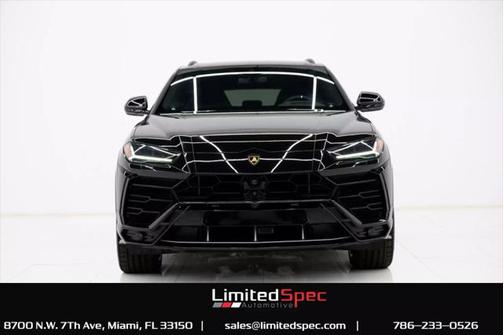 2021 Lamborghini Urus Graphite Capsule
