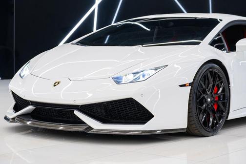 White 2015 Lamborghini Huracan LP610-4