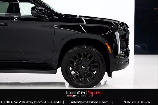 2025 Cadillac Escalade ESV Sport