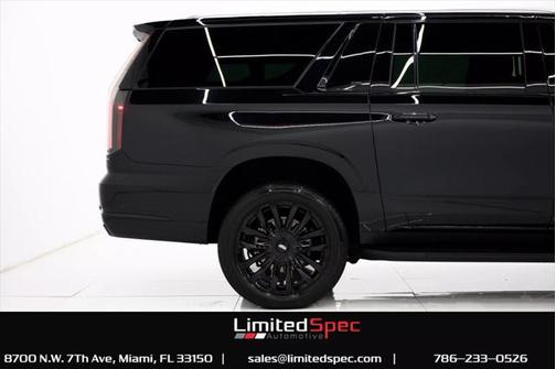 2025 Cadillac Escalade ESV Sport