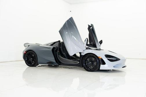 2024 McLaren 750S Spider
