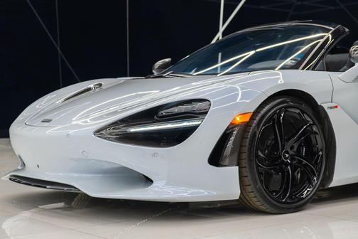 2024 McLaren 750S Spider
