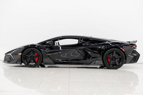 2024 Lamborghini Revuelto Coupe 2D