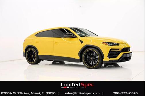 2021 Lamborghini Urus Graphite Capsule