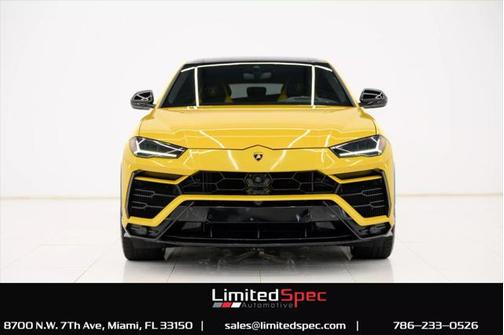 2021 Lamborghini Urus Graphite Capsule