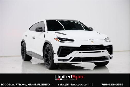 2023 Lamborghini Urus Performante