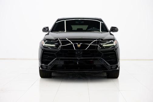 2022 Lamborghini Urus Graphite Capsule