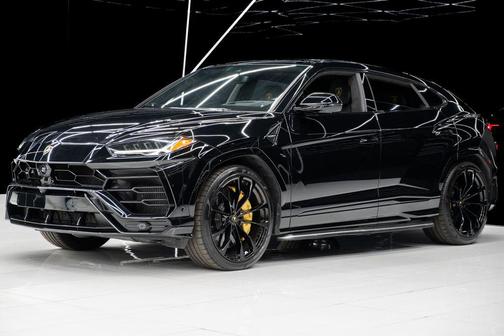 2022 Lamborghini Urus Graphite Capsule