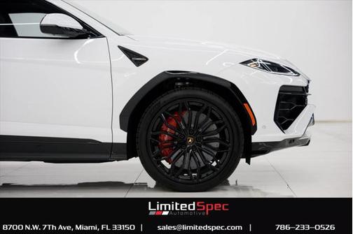 2025 Lamborghini Urus SE