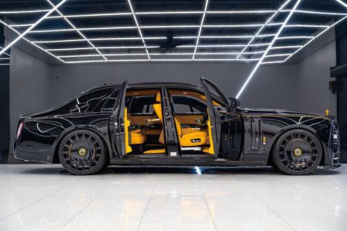 Black 2026 Rolls-Royce Phantom