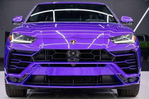 2022 Lamborghini Urus Graphite Capsule