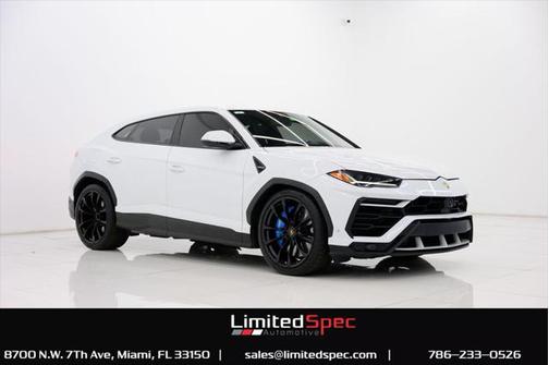 2022 Lamborghini Urus Graphite Capsule