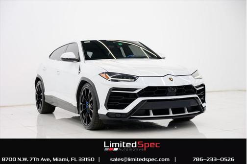 2022 Lamborghini Urus Graphite Capsule