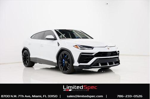 2022 Lamborghini Urus Graphite Capsule