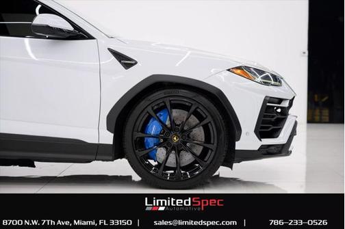 2022 Lamborghini Urus Graphite Capsule