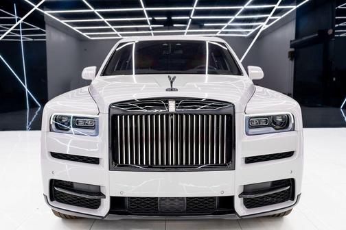 2024 Rolls-Royce Cullinan Utility 4D AWD 6.7L V12 Turbo