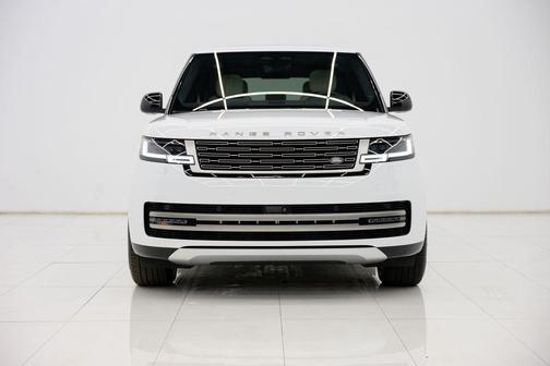 2025 Land Rover Range Rover P400 SE 7 Seat