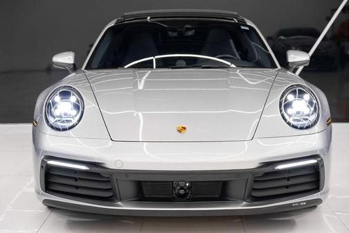 2024 Porsche 911 Carrera