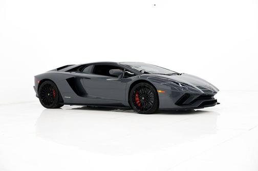 2020 Lamborghini Aventador S S Coupe 2D