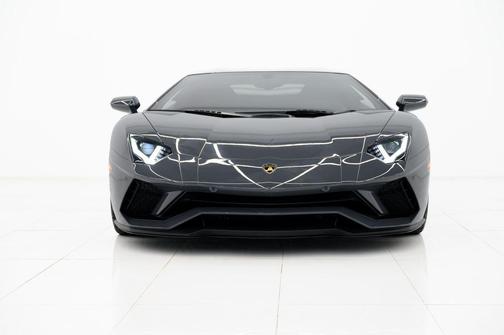 2020 Lamborghini Aventador S S Coupe 2D