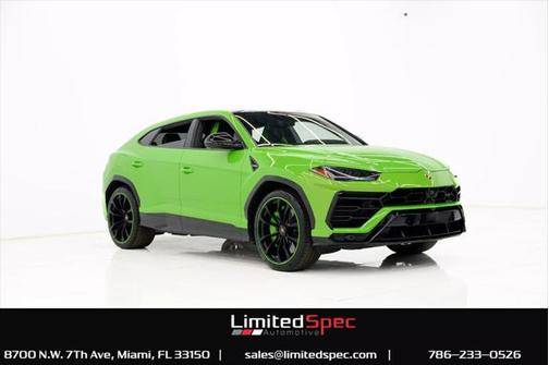 2021 Lamborghini Urus Graphite Capsule