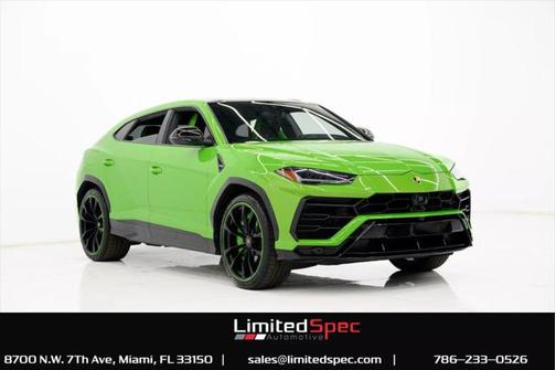 2021 Lamborghini Urus Graphite Capsule